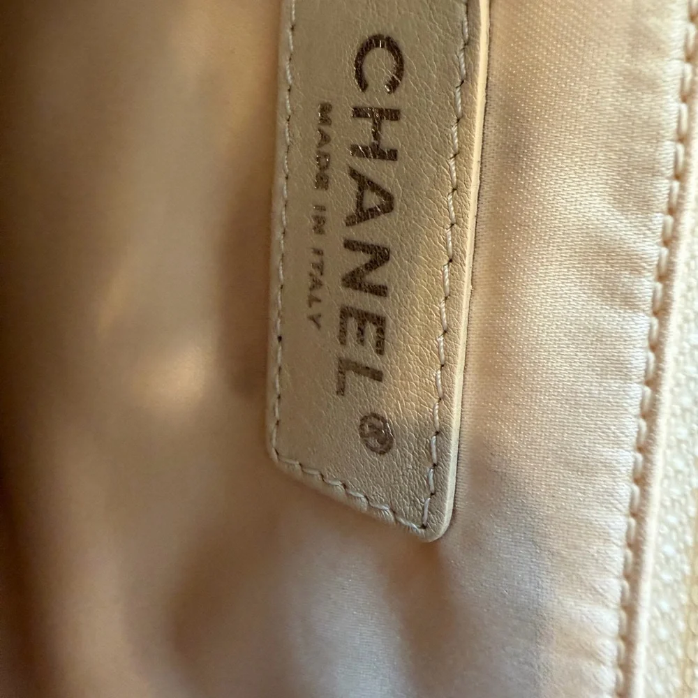 CHANEL Mademoiselle Lock Quilted Handbag